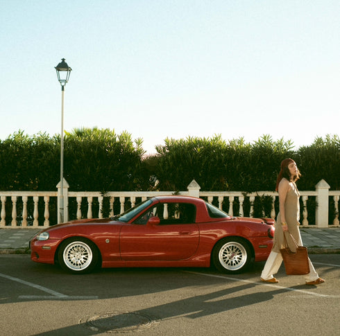Liv - Sac fourre-tout en cuir tissé fait à la main Caramel