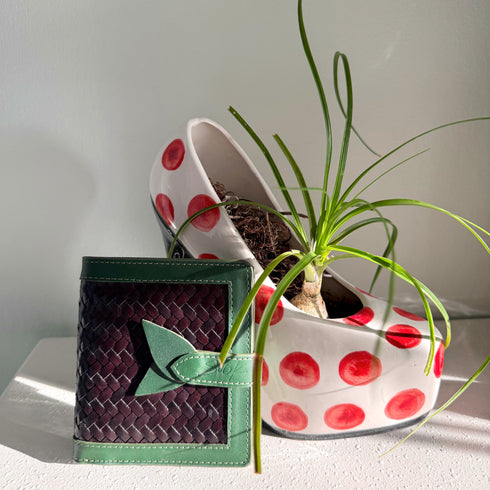 Lumi - Portafoglio corto in pelle intrecciata a mano, verde&Darca Caffè