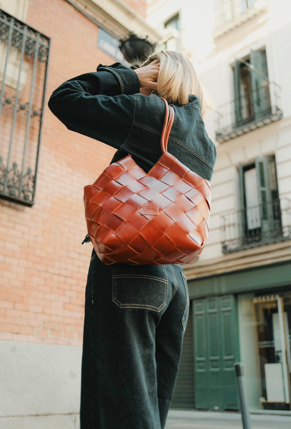 Beth - Handmade Leather V-cut Woven Tote Bag Caramel