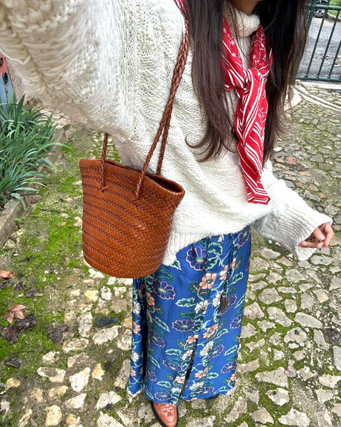 <tc>Carmel - Handgewebte Umhängetasche aus Leder in Braun</tc>