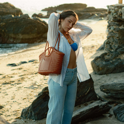 <tc>Celia - Sac en cuir de grain supérieur tressé à la main Couleur caramel</tc>