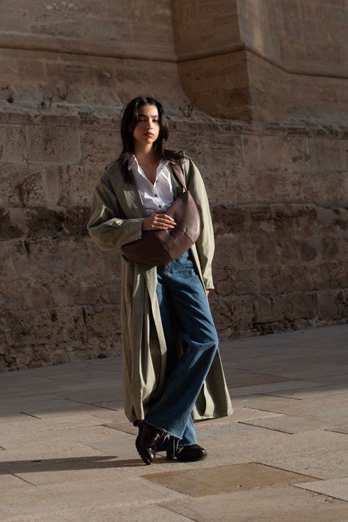 <tc>Bay - Leder Croissant Tasche Deep Taupe</tc>