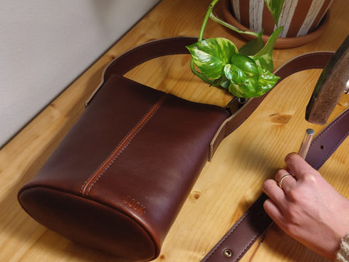 <tc>Carmel - Borsa a secchiello in pelle vegana di mais marrone</tc>