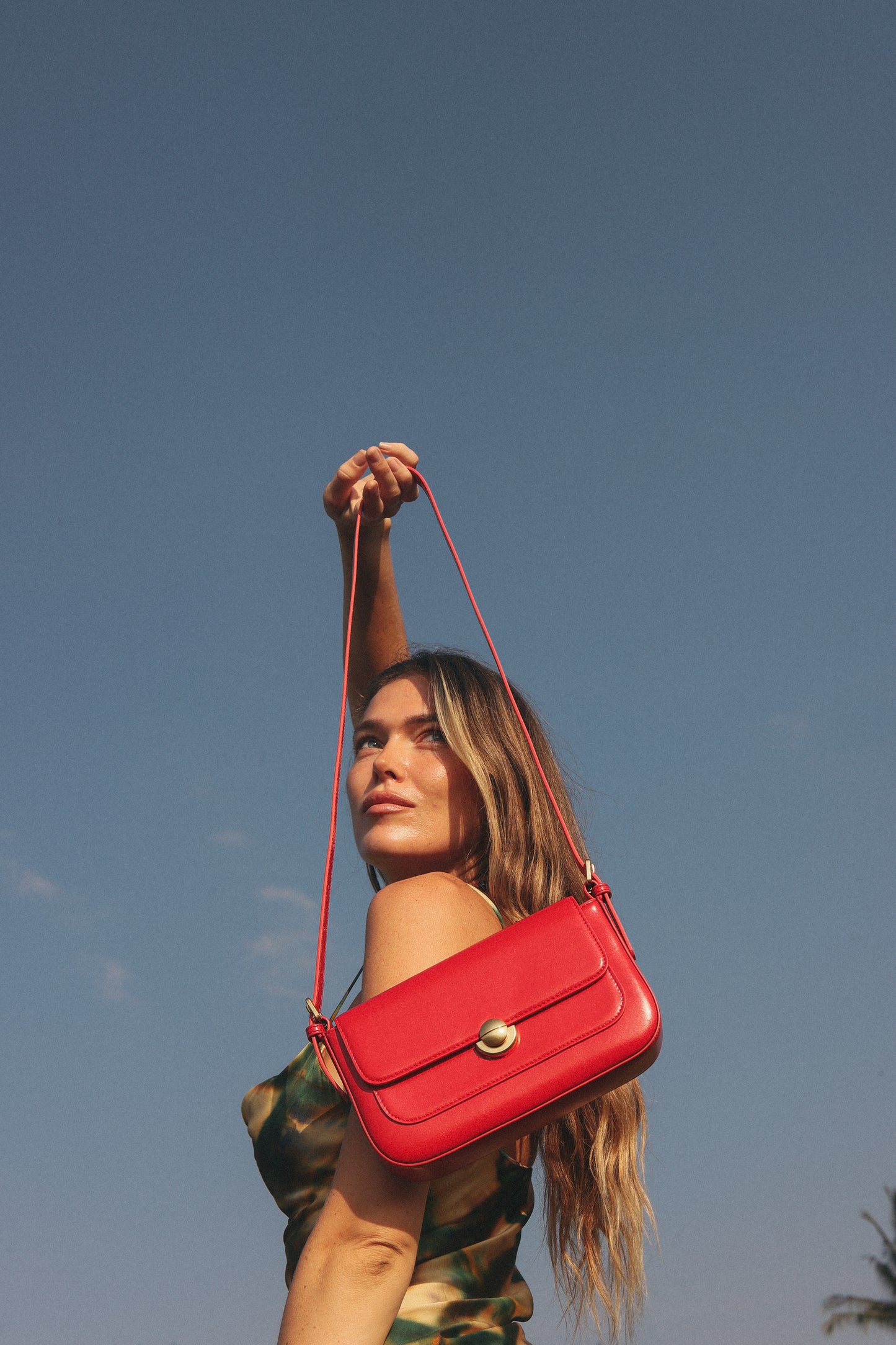 ISLA- 빈티지 골드 버클 포 케트 봉투 가방 빨간색