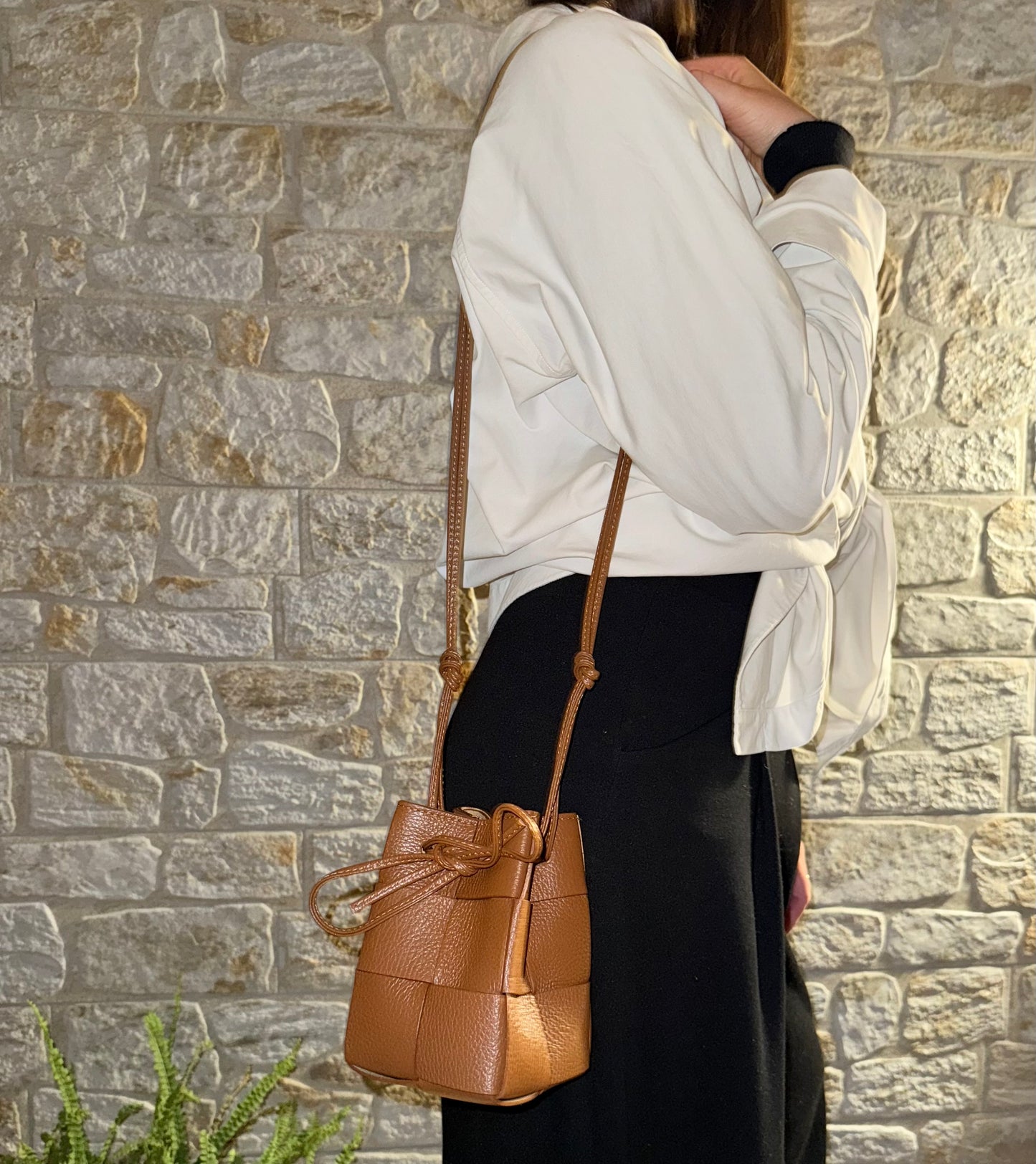 Emi - sac à bandoulière tissé à la main à la main