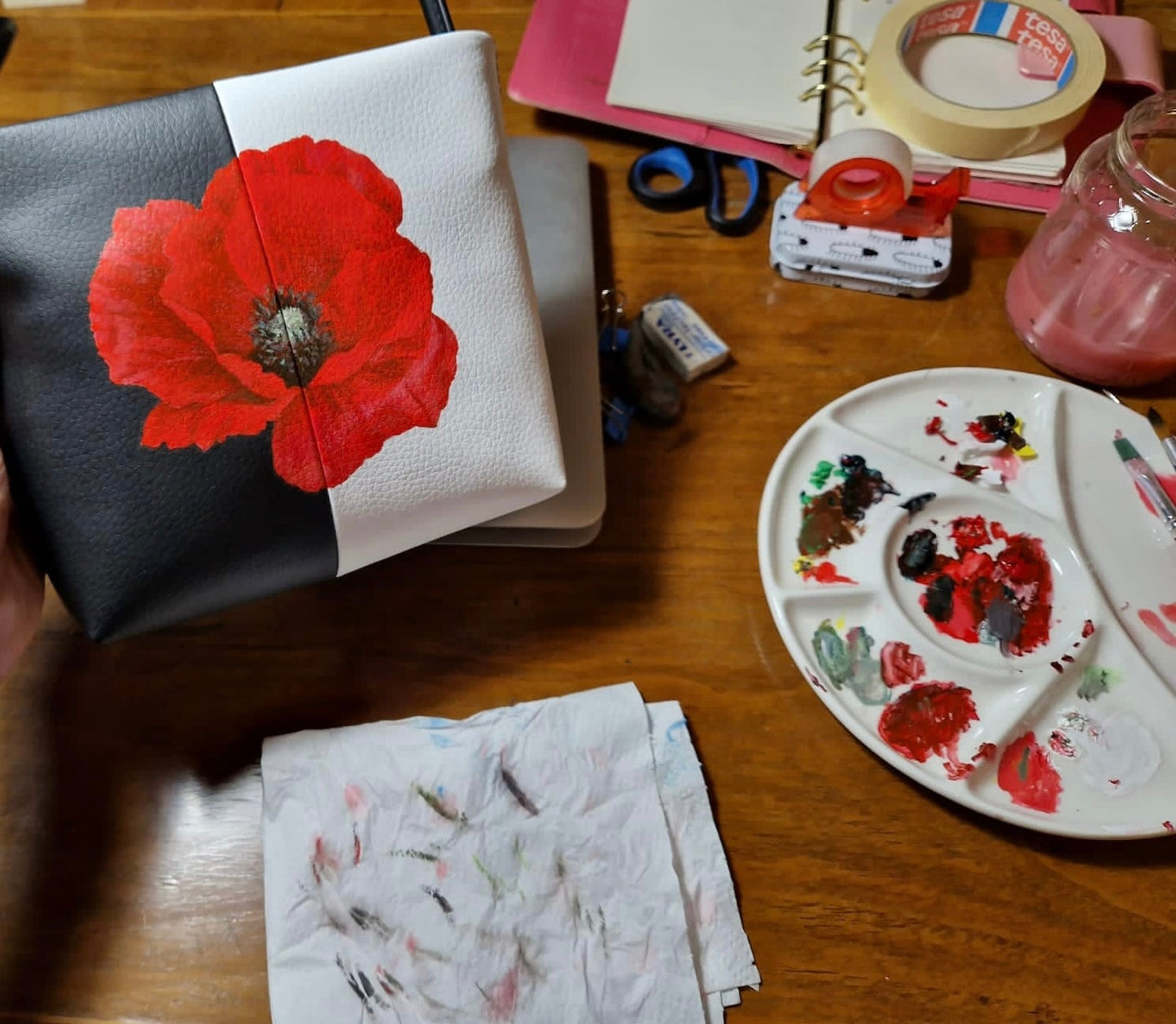 Aria - borsa papassa dipinta a mano in pelle di mela sostenibile